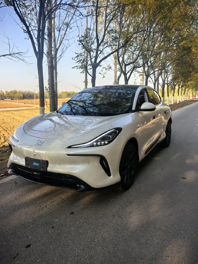 2023 IM LS6 BEV 71KWH