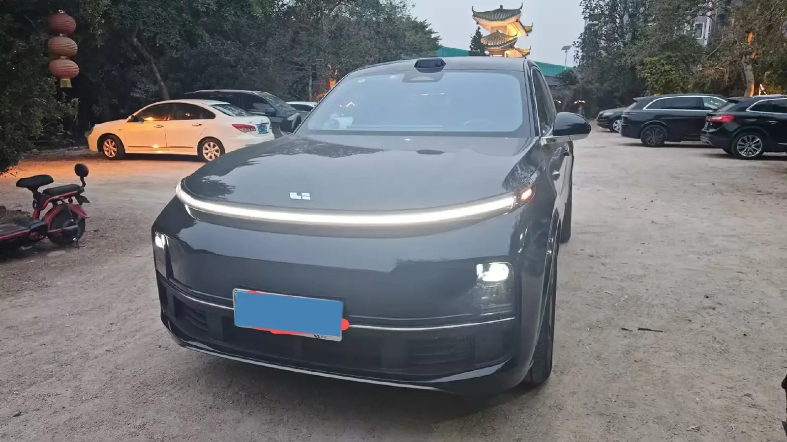 2024 Toyota Granvia 2.5L 189HP L4 E-CVT Hybrid