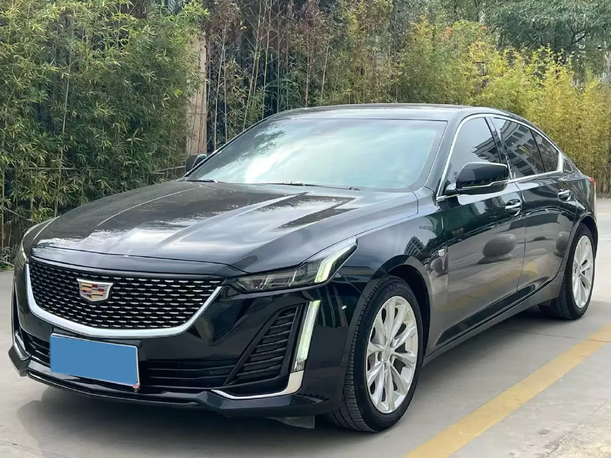 2022 Cadillac CT5 2.0T 237HP L4 10AT