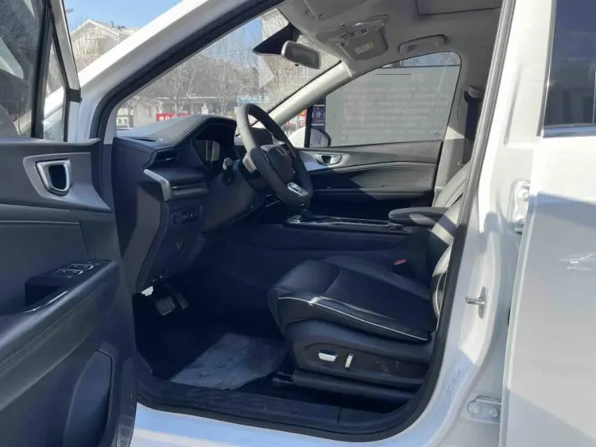 2022 Venucia T60 1.6L 126HP L4 CVT,autocango,china used car exporter,china ev exporter,chinese used car exporter,chinese used ev exporter