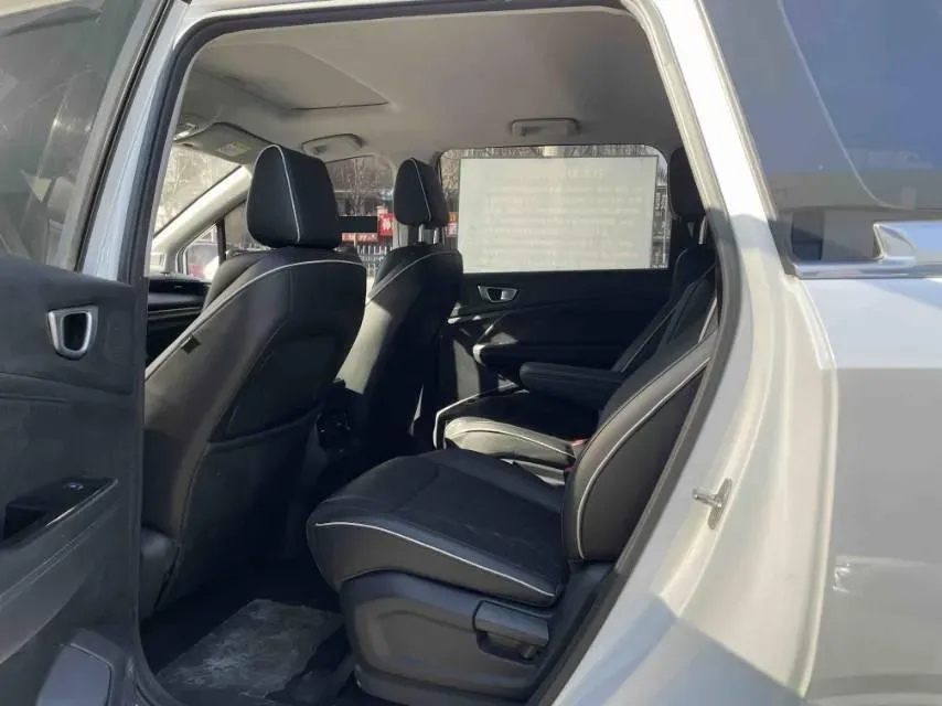 2022 Venucia T60 1.6L 126HP L4 CVT,autocango,china used car exporter,china ev exporter,chinese used car exporter,chinese used ev exporter