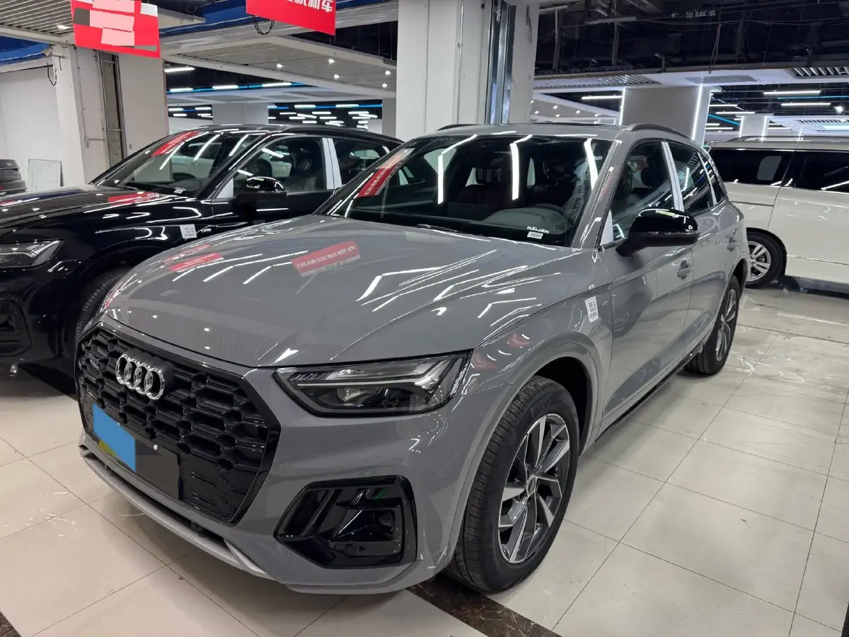 2025 Audi Q5L 2.0T 190HP L4 7DCT