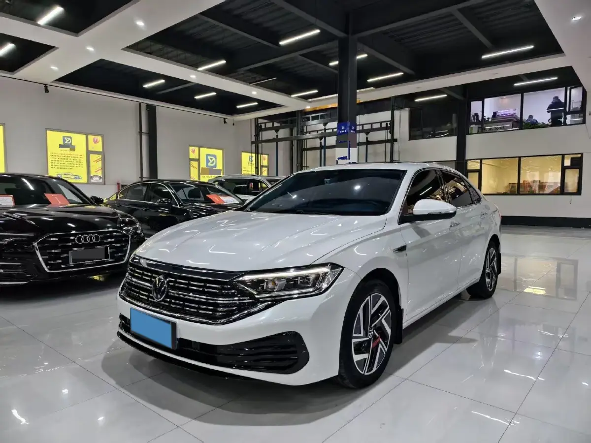 2024 Volkswagen Sagitar 1.5T 160HP L4 7DCT