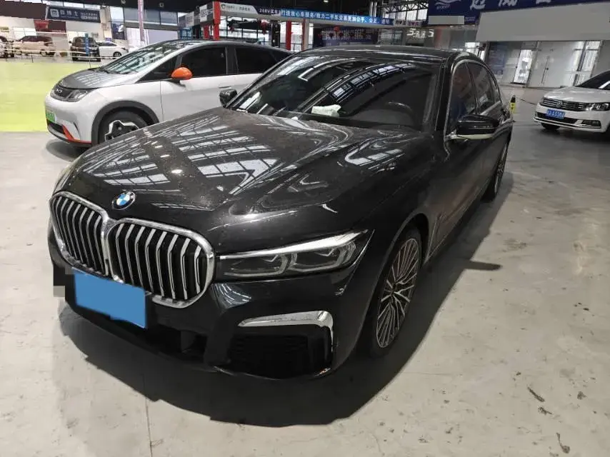 2021 BMW 7 Series 2.0T 265HP L4 8AT