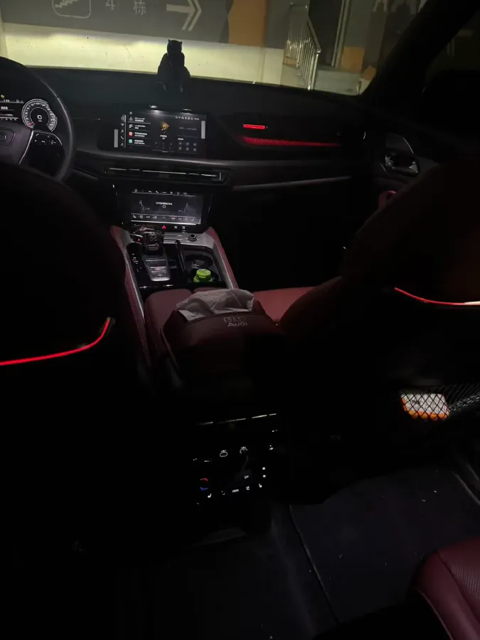 2024 Audi Q6 2.0T 265HP L4 7DCT,autocango,china used car exporter,china ev exporter,chinese used car exporter,chinese used ev exporter