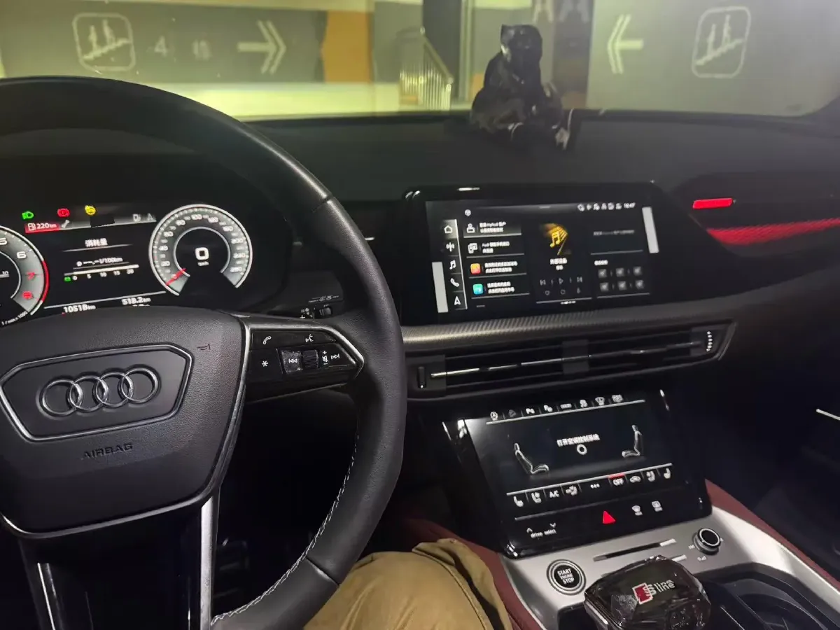 2024 Audi Q6 2.0T 265HP L4 7DCT,autocango,china used car exporter,china ev exporter,chinese used car exporter,chinese used ev exporter