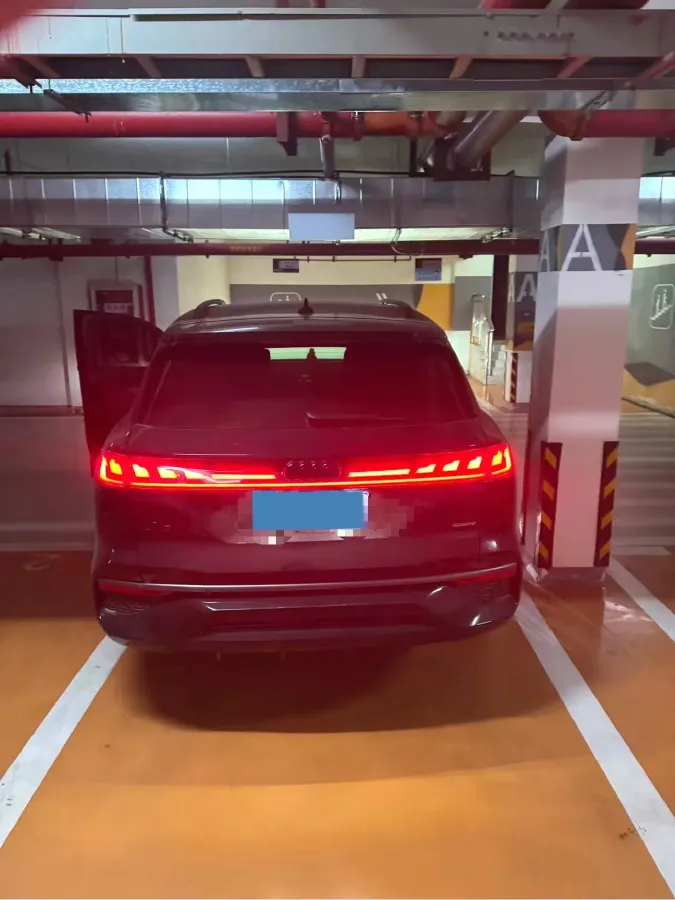 2024 Audi Q6 2.0T 265HP L4 7DCT,autocango,china used car exporter,china ev exporter,chinese used car exporter,chinese used ev exporter