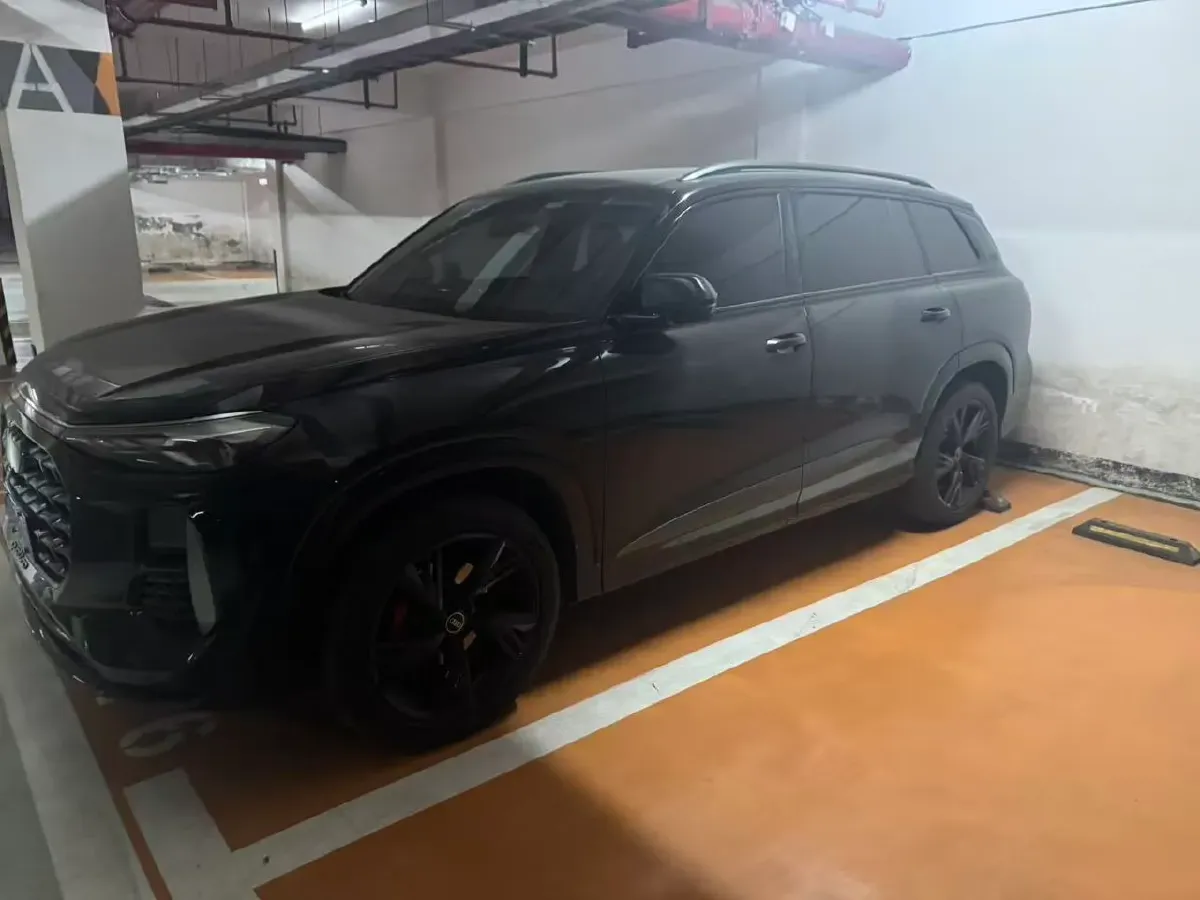 2024 Audi Q6 2.0T 265HP L4 7DCT,autocango,china used car exporter,china ev exporter,chinese used car exporter,chinese used ev exporter