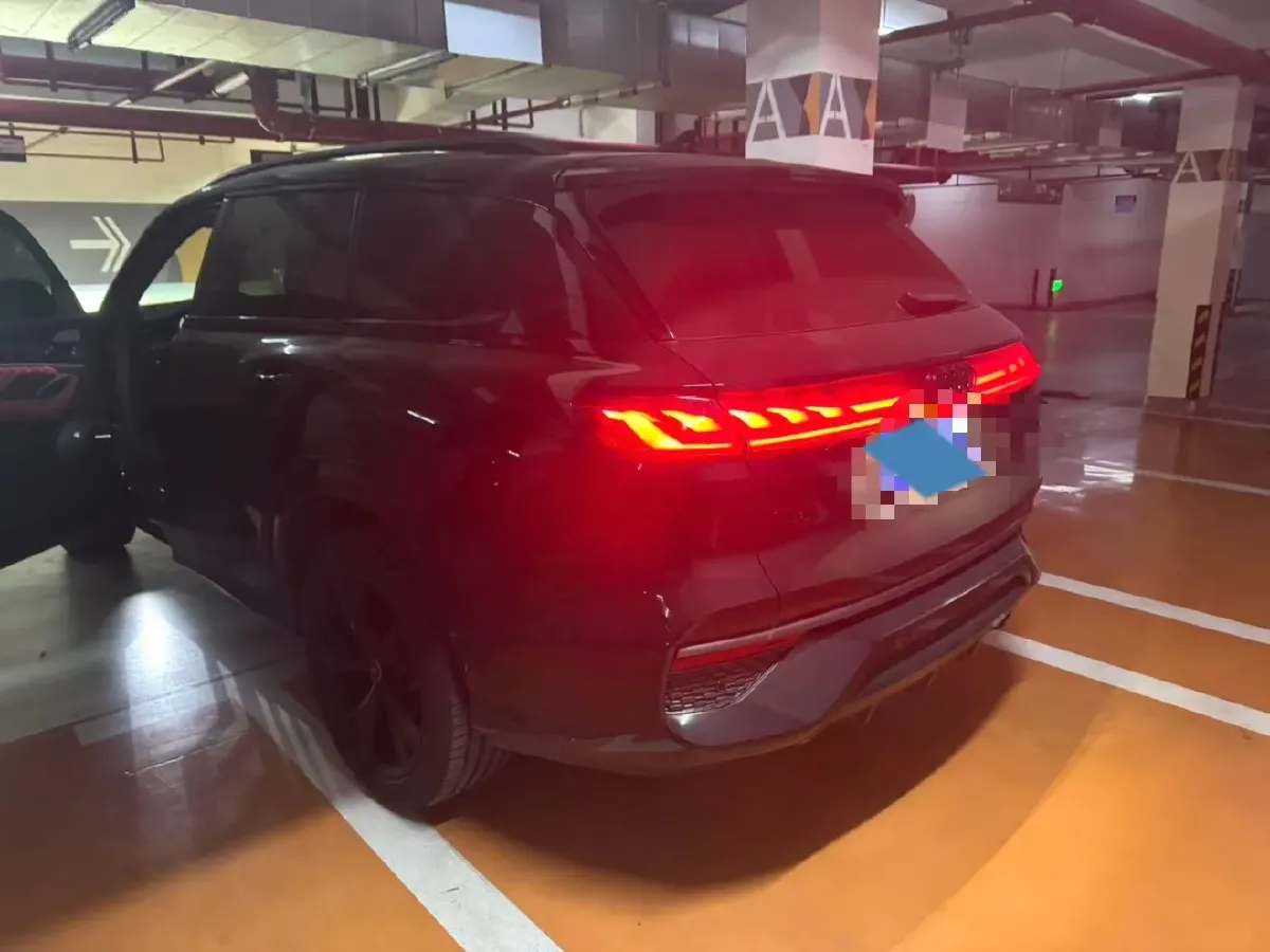 2024 Audi Q6 2.0T 265HP L4 7DCT,autocango,china used car exporter,china ev exporter,chinese used car exporter,chinese used ev exporter
