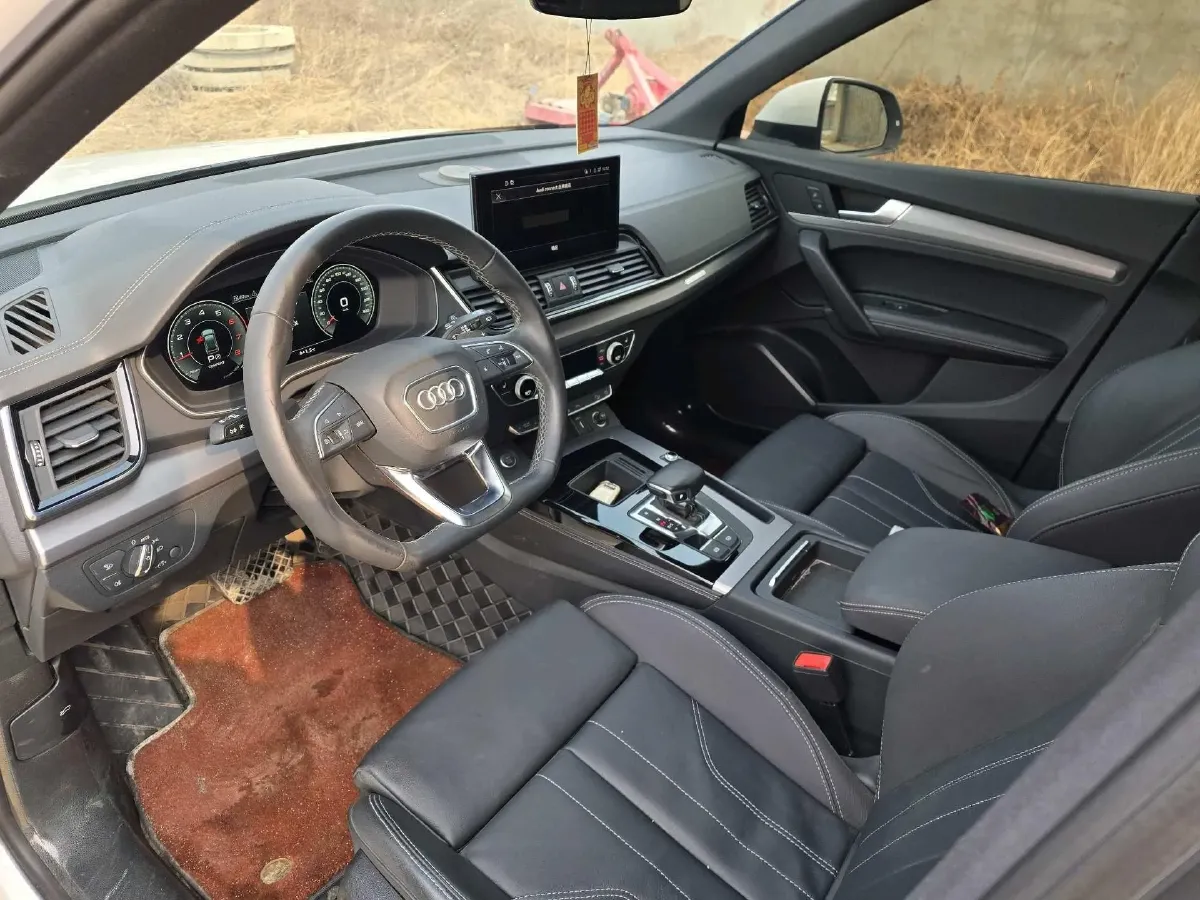 2022 Audi Q5L Sportback 2.0T 190HP L4 7DCT,autocango,china used car exporter,china ev exporter,chinese used car exporter,chinese used ev exporter
