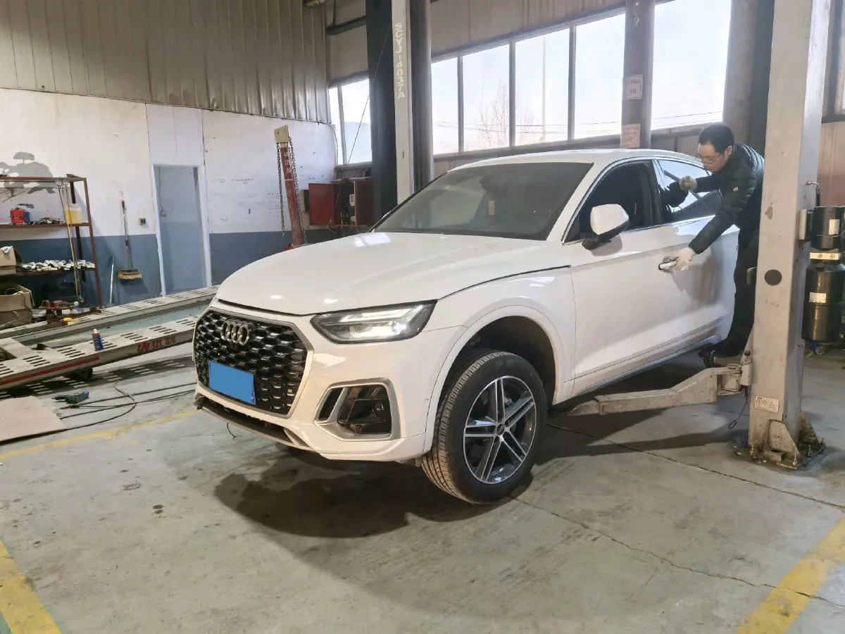 2022 Audi Q5L Sportback 2.0T 190HP L4 7DCT,autocango,china used car exporter,china ev exporter,chinese used car exporter,chinese used ev exporter