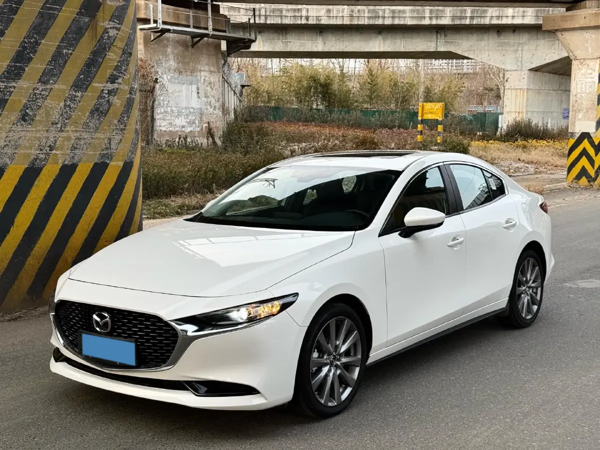 2023 Mazda 3 Axela 2.0L 158HP L4 6AT