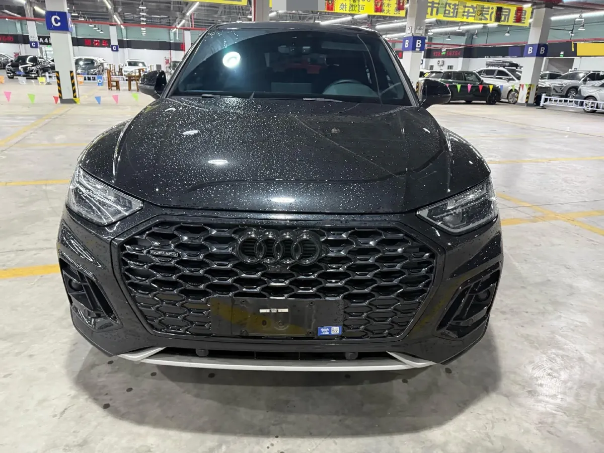 2023 Audi Q5L Sportback 2.0T 190HP L4 7DCT,autocango,china used car exporter,china ev exporter,chinese used car exporter,chinese used ev exporter