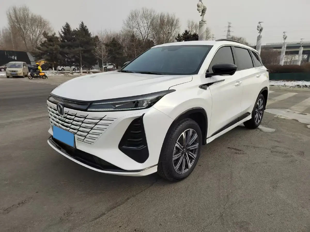 2024 ChangAn CS75 Plus 1.5T 188HP L4 8AT