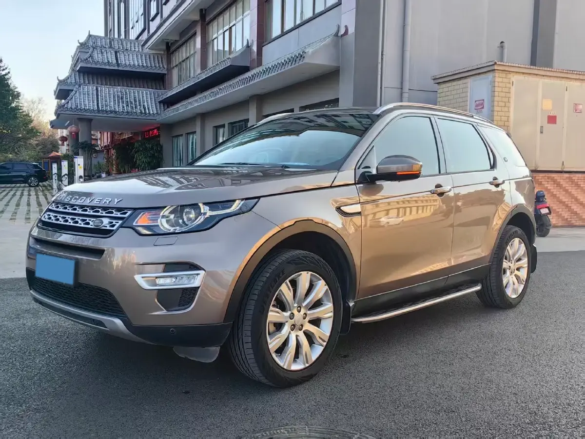 2017 Land Rover Discovery Sport 2.0T 241HP L4 9AT