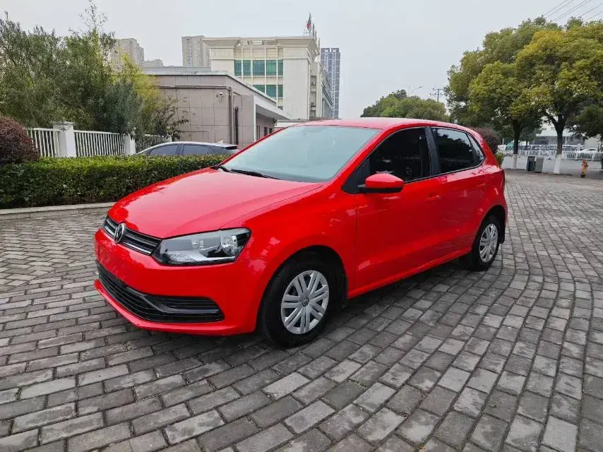 2016 Volkswagen Polo 1.4L 90HP L4 6AT