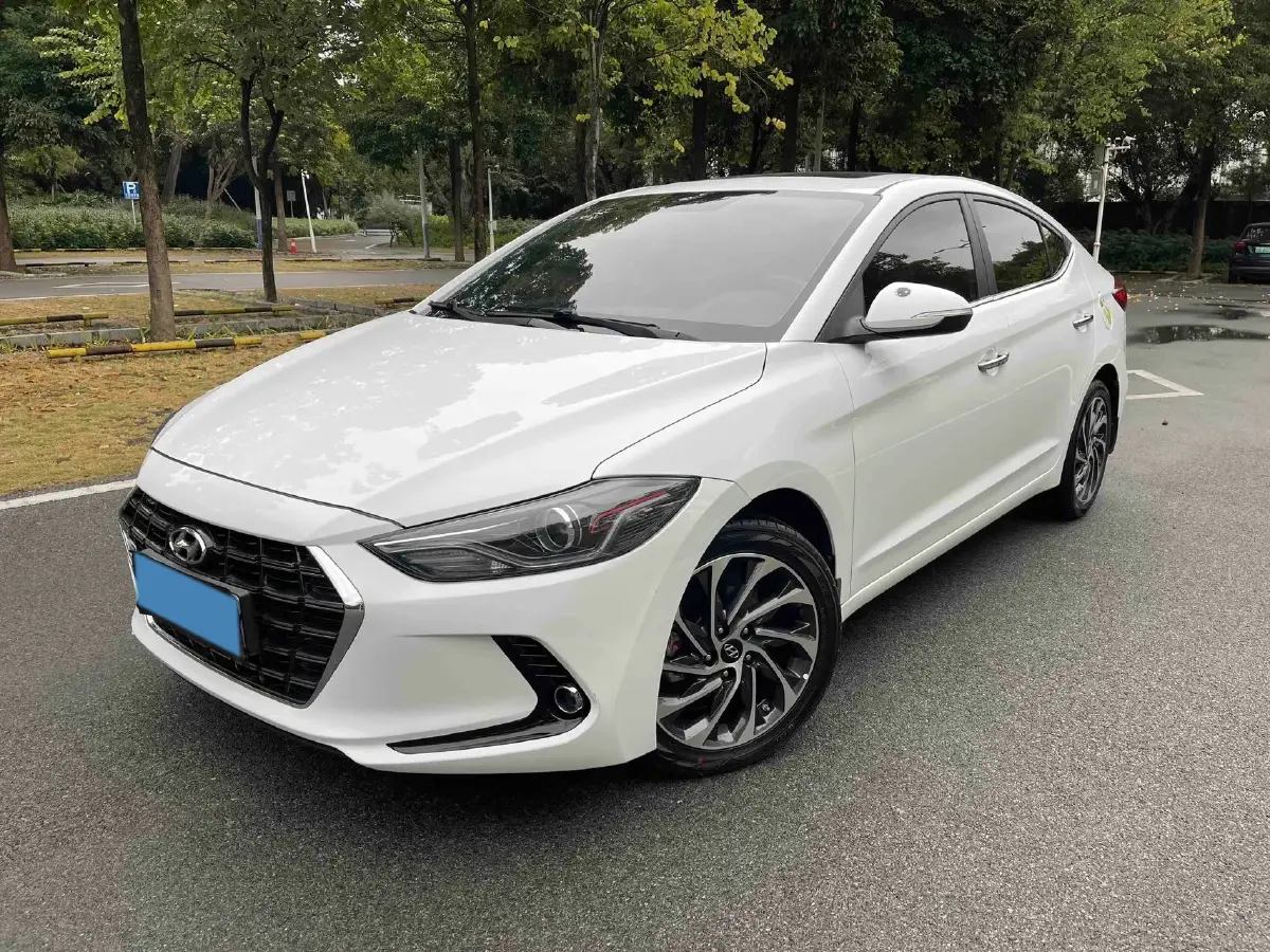 2019 Hyundai Elantra 1.4T 130HP L4 7DCT