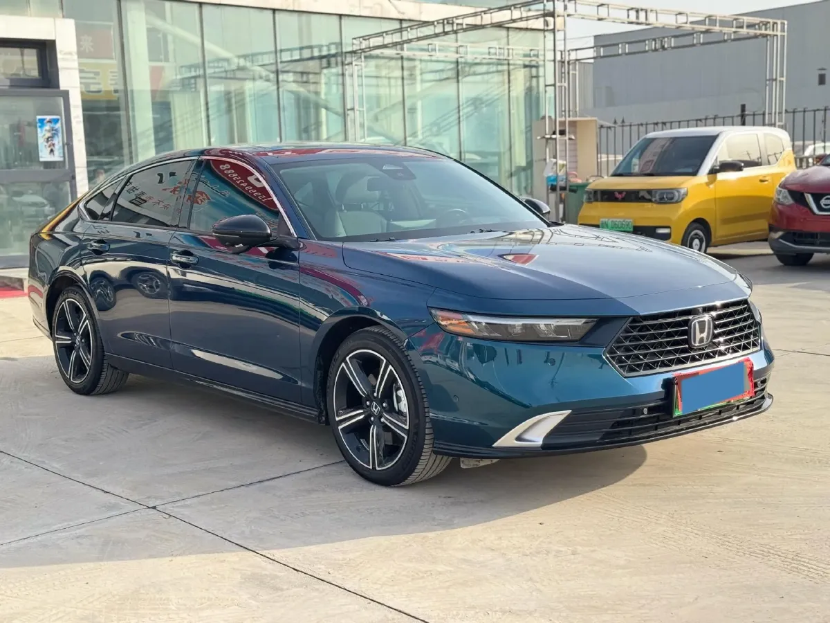 2023 Honda Accord 2.0L 148HP L4 E-CVT PHEV 17.7KWH,autocango,china used car exporter,china ev exporter,chinese used car exporter,chinese used ev exporter