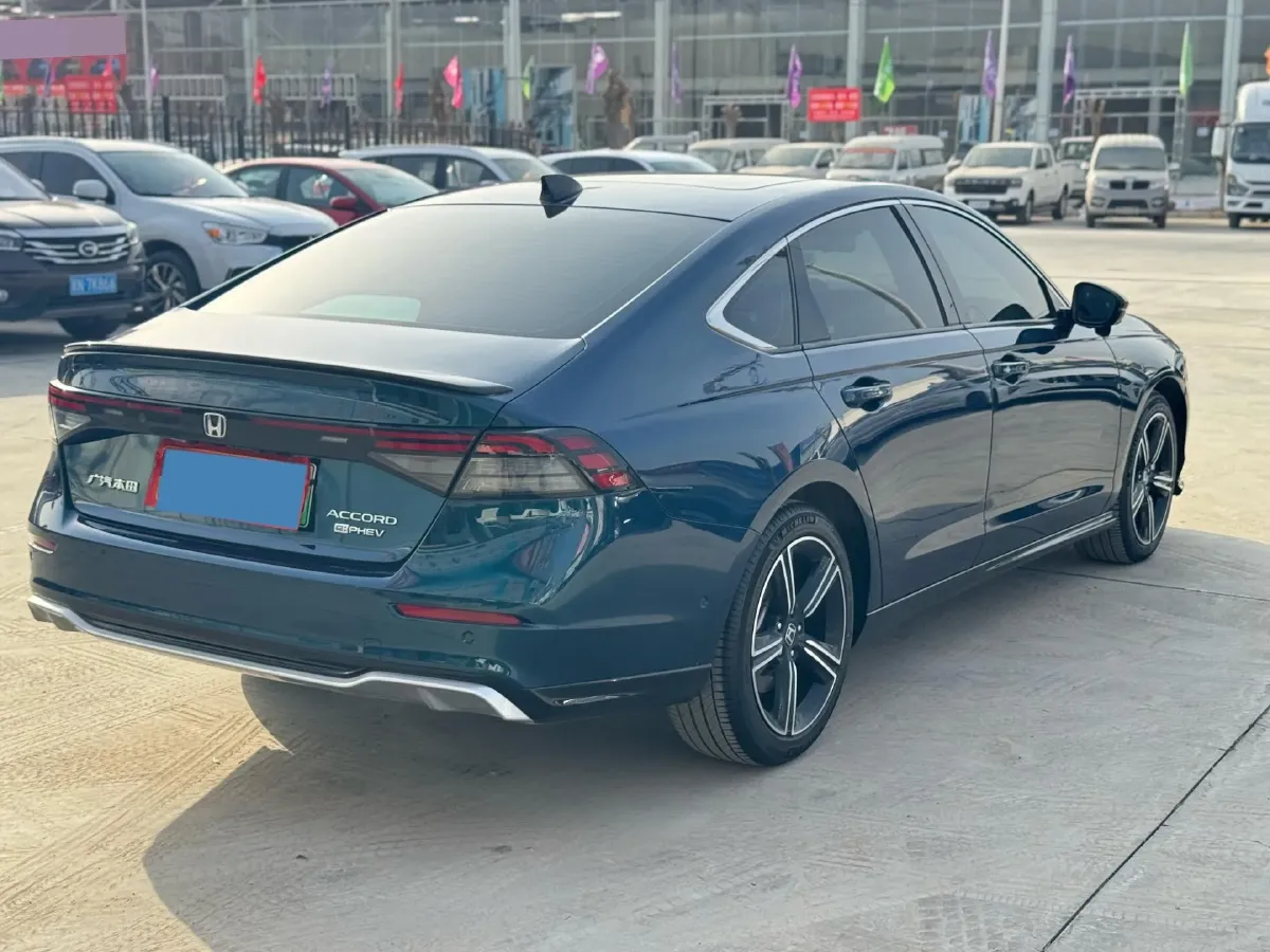 2023 Honda Accord 2.0L 148HP L4 E-CVT PHEV 17.7KWH,autocango,china used car exporter,china ev exporter,chinese used car exporter,chinese used ev exporter