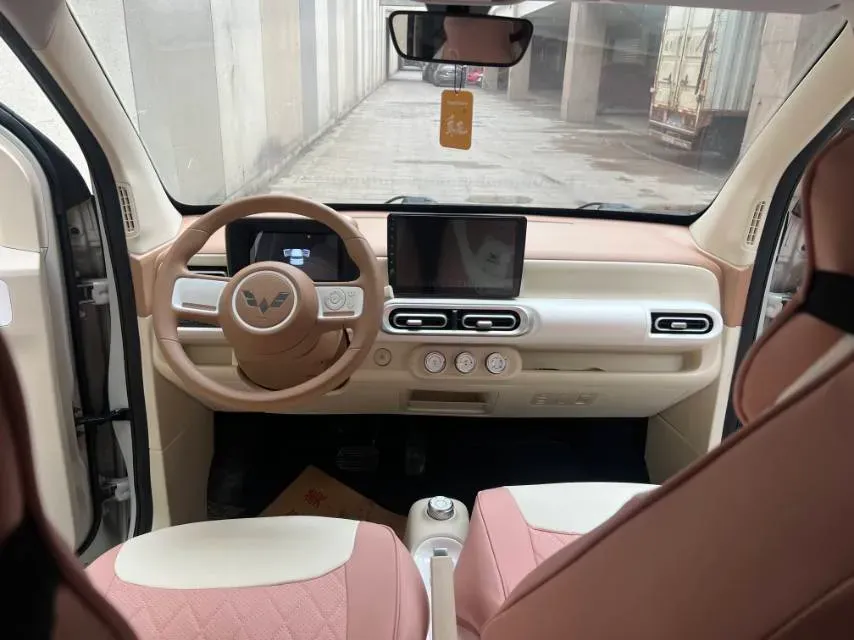 2024 WuLing HongGuang MINI EV BEV 17.3KWH,autocango,china used car exporter,china ev exporter,chinese used car exporter,chinese used ev exporter