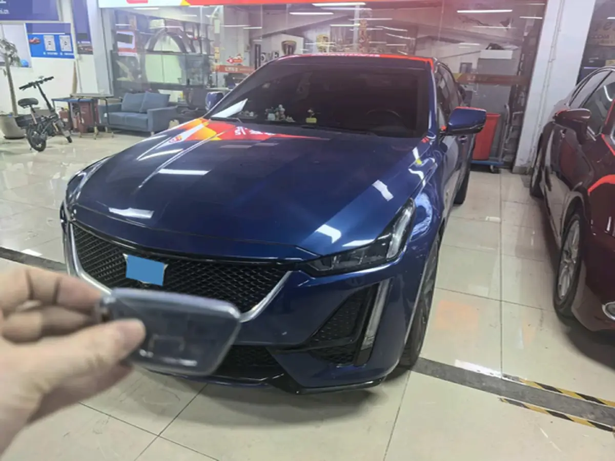 2020 Cadillac CT5 2.0T 241HP L4 10AT