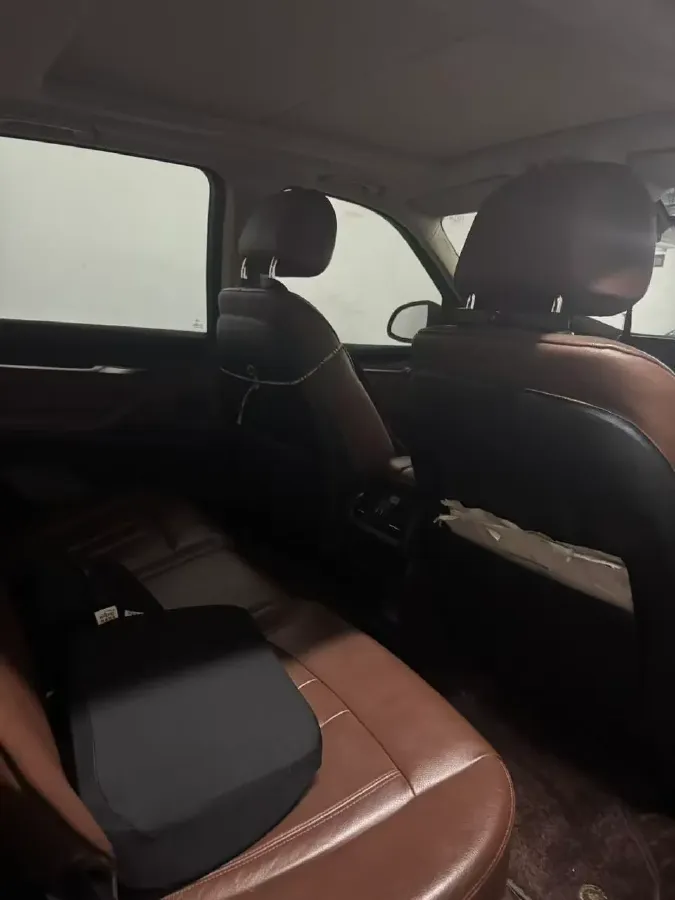 2014 BMW 5 Series GT 3.0T 306HP L6 8AT,autocango,china used car exporter,china ev exporter,chinese used car exporter,chinese used ev exporter