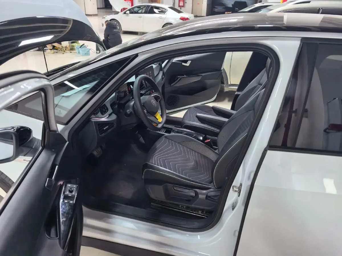 2023 DongFeng Forthing S60 EV BEV 54.6KWH,autocango,china used car exporter,china ev exporter,chinese used car exporter,chinese used ev exporter