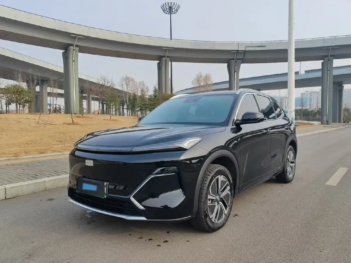 2025 LanDian E5 PLUS 1.5L 95HP L4 E-CVT PHEV 25KWH