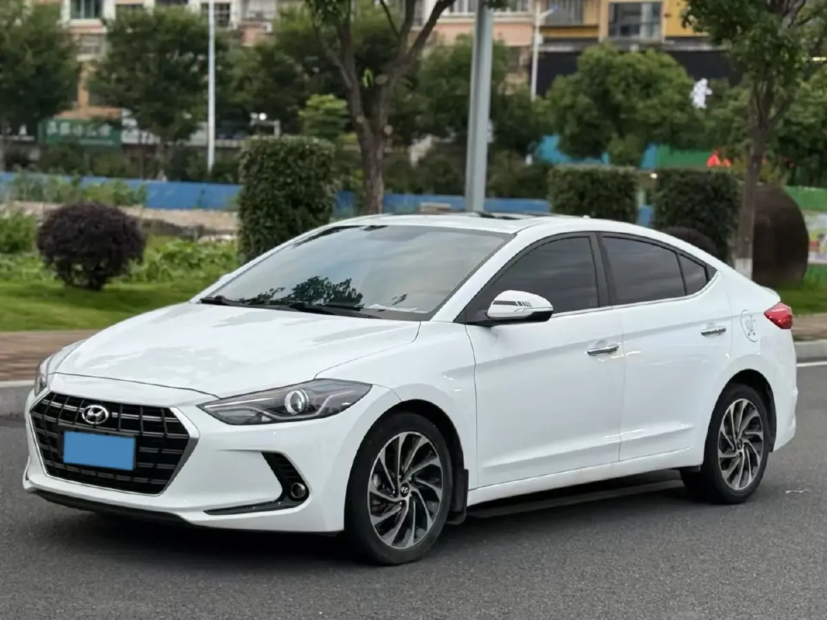 2020 Hyundai Elantra 1.4T 130HP L4 7DCT
