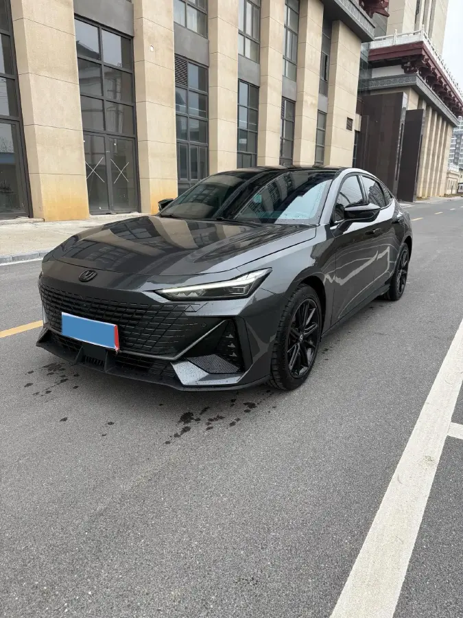 2023 ChangAn UNI-V 1.5T 188HP L4 7DCT