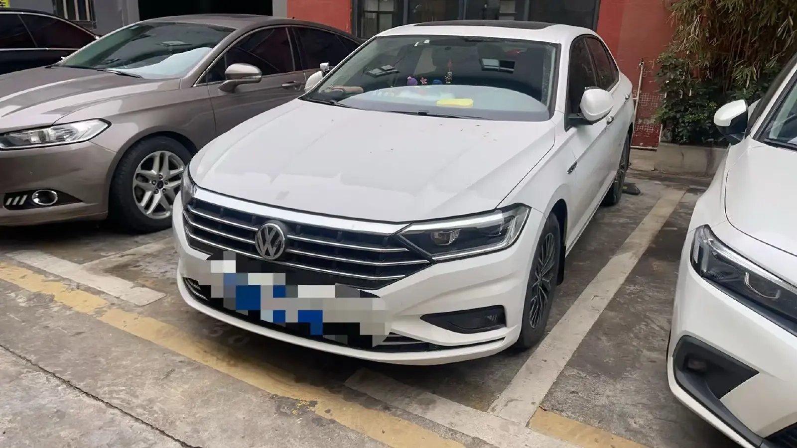 2020 Volkswagen Sagitar 1.2T 116HP L4 7DCT