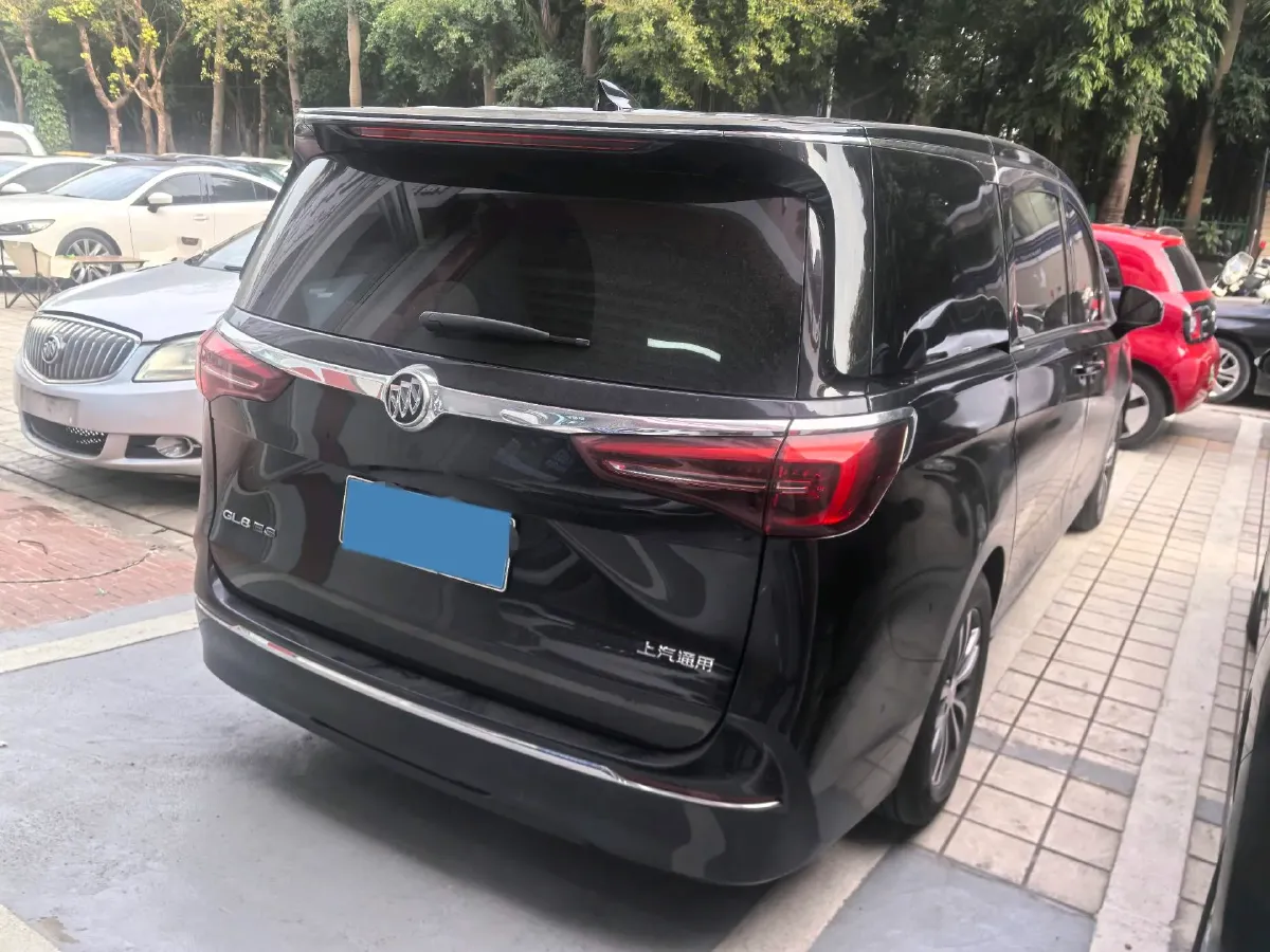 2023 Buick GL8 2.0T 237HP L4 9AT,autocango,china used car exporter,china ev exporter,chinese used car exporter,chinese used ev exporter