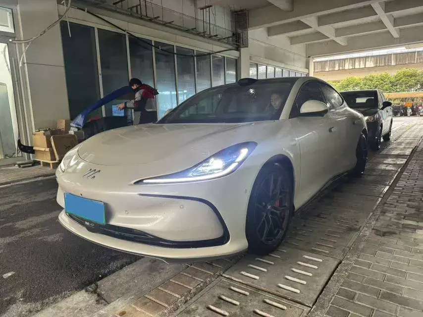 2024 IM L6 BEV 75KWH