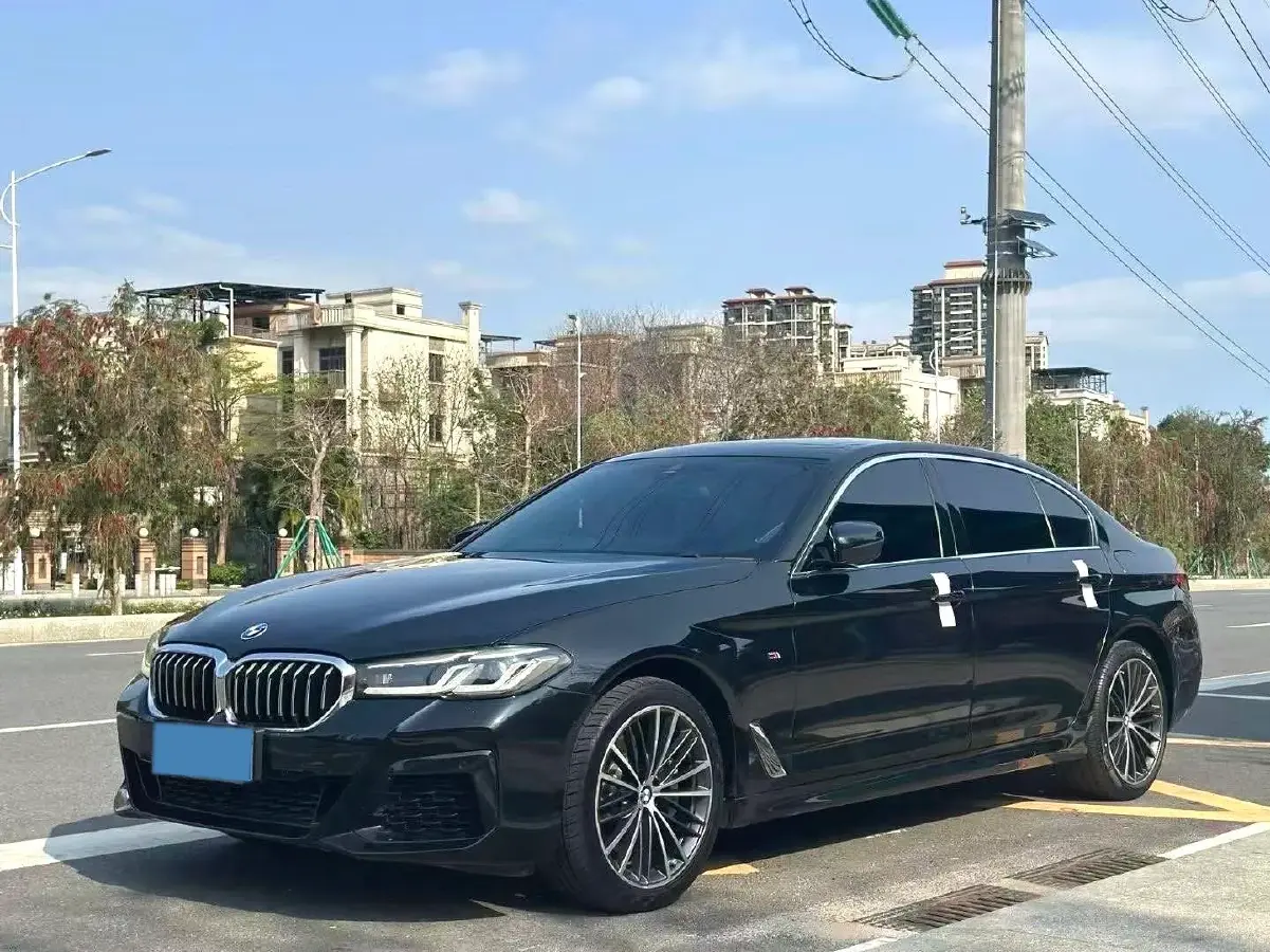 2021 BMW 5 Series 2.0T 184HP L4 8AT