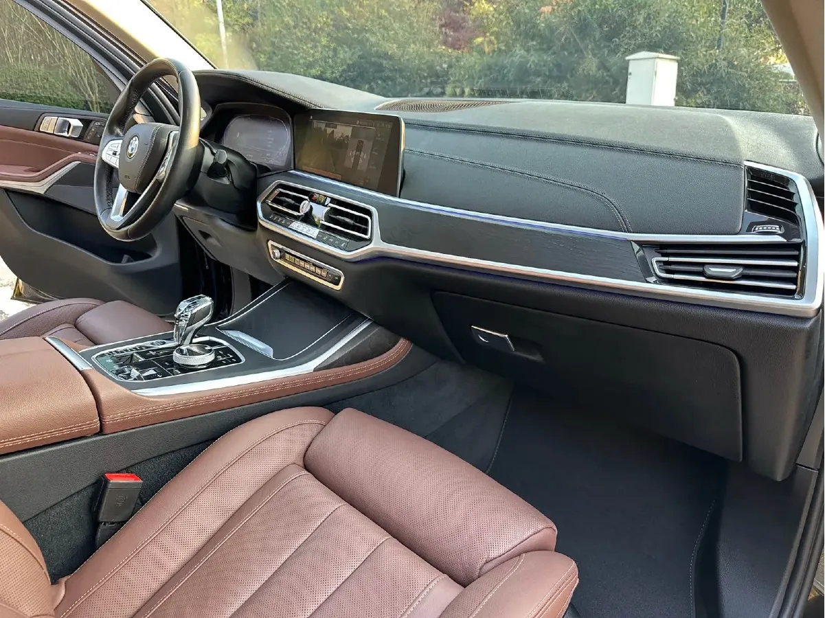 2022 BMW X7 3.0T 340HP L6 8AT,autocango,china used car exporter,china ev exporter,chinese used car exporter,chinese used ev exporter