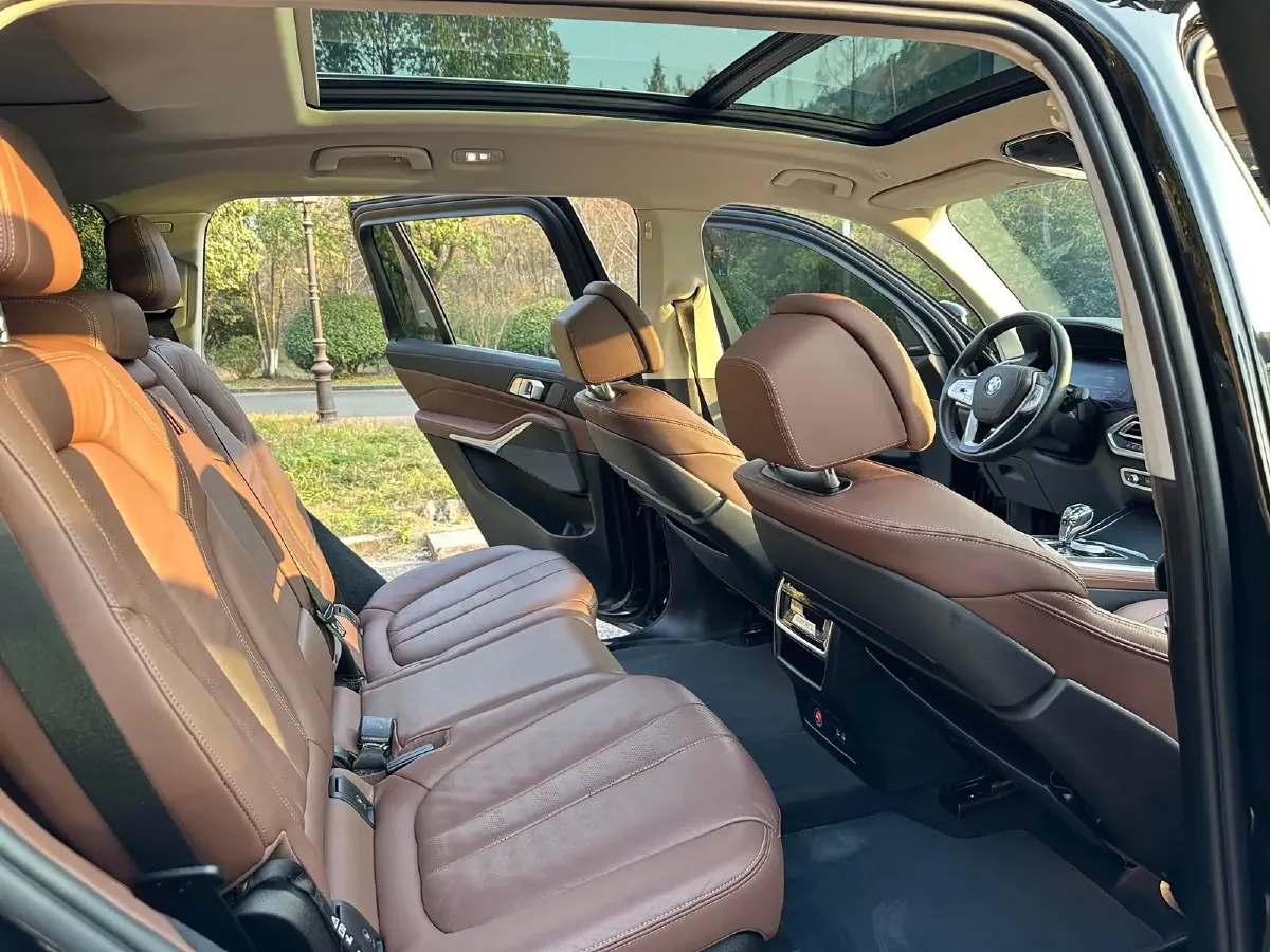 2022 BMW X7 3.0T 340HP L6 8AT,autocango,china used car exporter,china ev exporter,chinese used car exporter,chinese used ev exporter