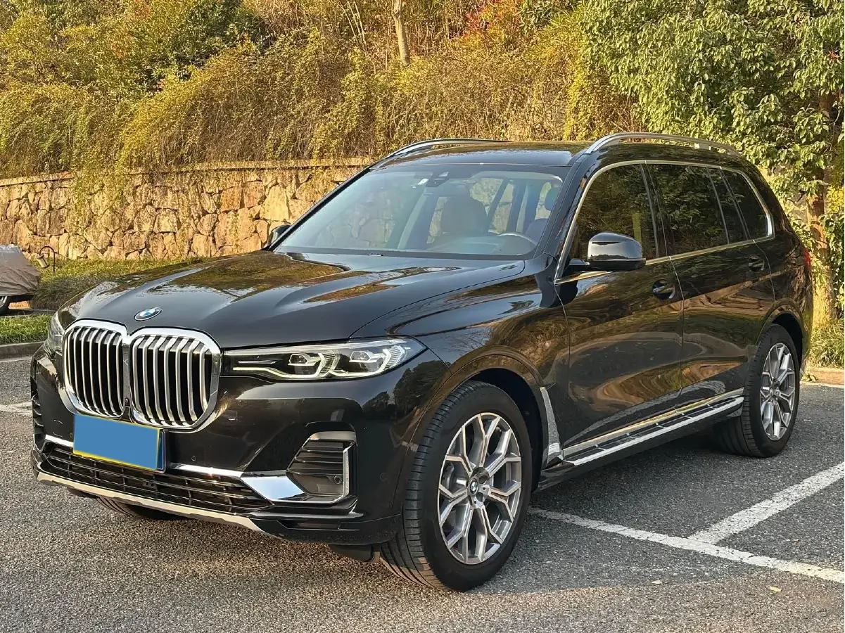 2022 BMW X7 3.0T 340HP L6 8AT