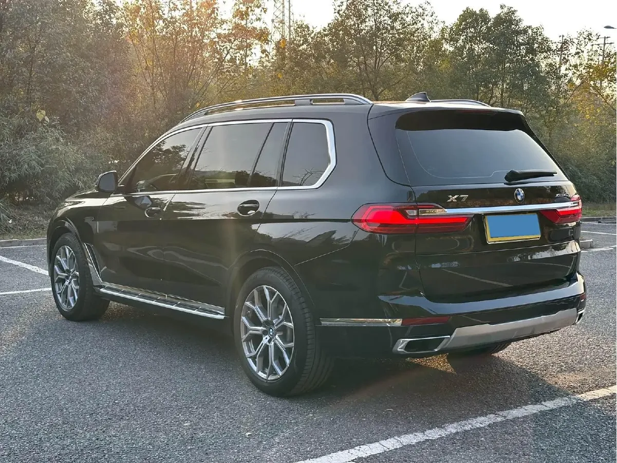 2022 BMW X7 3.0T 340HP L6 8AT,autocango,china used car exporter,china ev exporter,chinese used car exporter,chinese used ev exporter