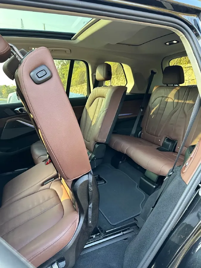 2022 BMW X7 3.0T 340HP L6 8AT,autocango,china used car exporter,china ev exporter,chinese used car exporter,chinese used ev exporter