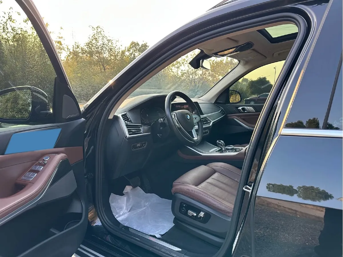 2022 BMW X7 3.0T 340HP L6 8AT,autocango,china used car exporter,china ev exporter,chinese used car exporter,chinese used ev exporter