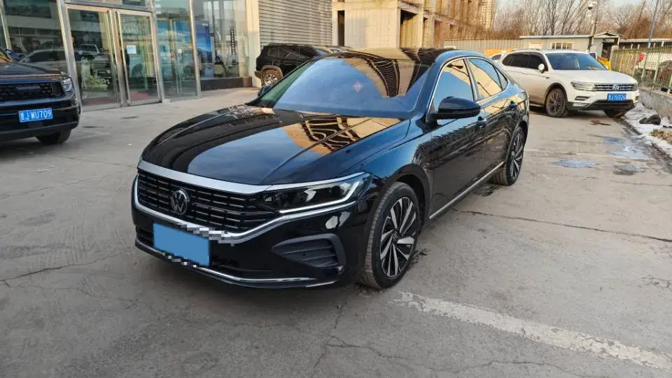 2024 Volkswagen Passat 2.0T 186HP L4 7DCT