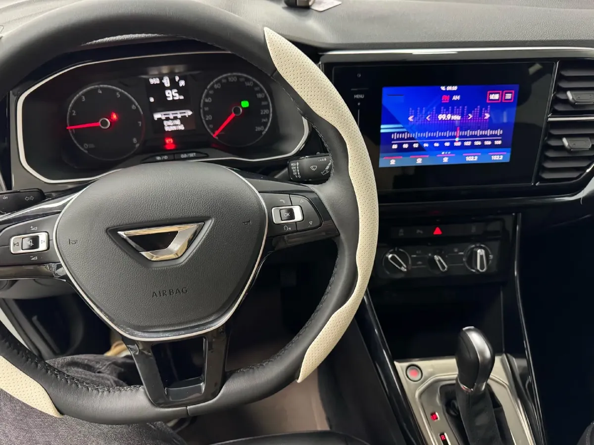 2022 Jetta VS5 1.4T 150HP L4 6AT,autocango,china used car exporter,china ev exporter,chinese used car exporter,chinese used ev exporter