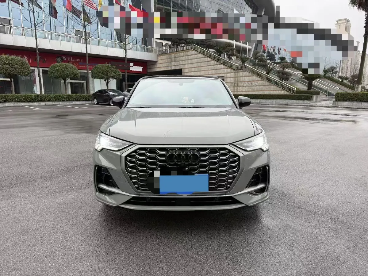 2024 Audi Q3 Sportback 2.0T 186HP L4 7DCT,autocango,china used car exporter,china ev exporter,chinese used car exporter,chinese used ev exporter