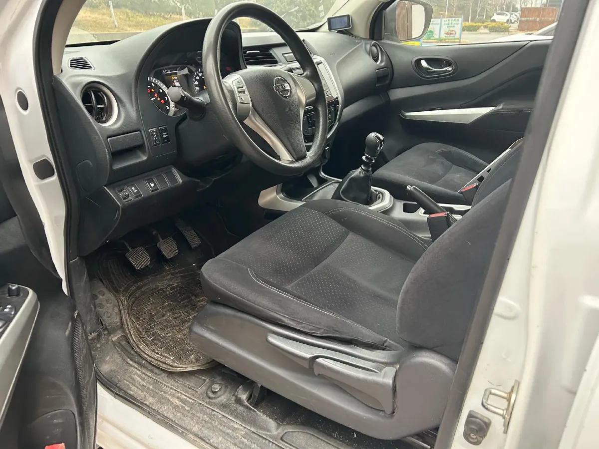 2019 Nissan Navara 2.5L 193HP L4 6MT,autocango,china used car exporter,china ev exporter,chinese used car exporter,chinese used ev exporter
