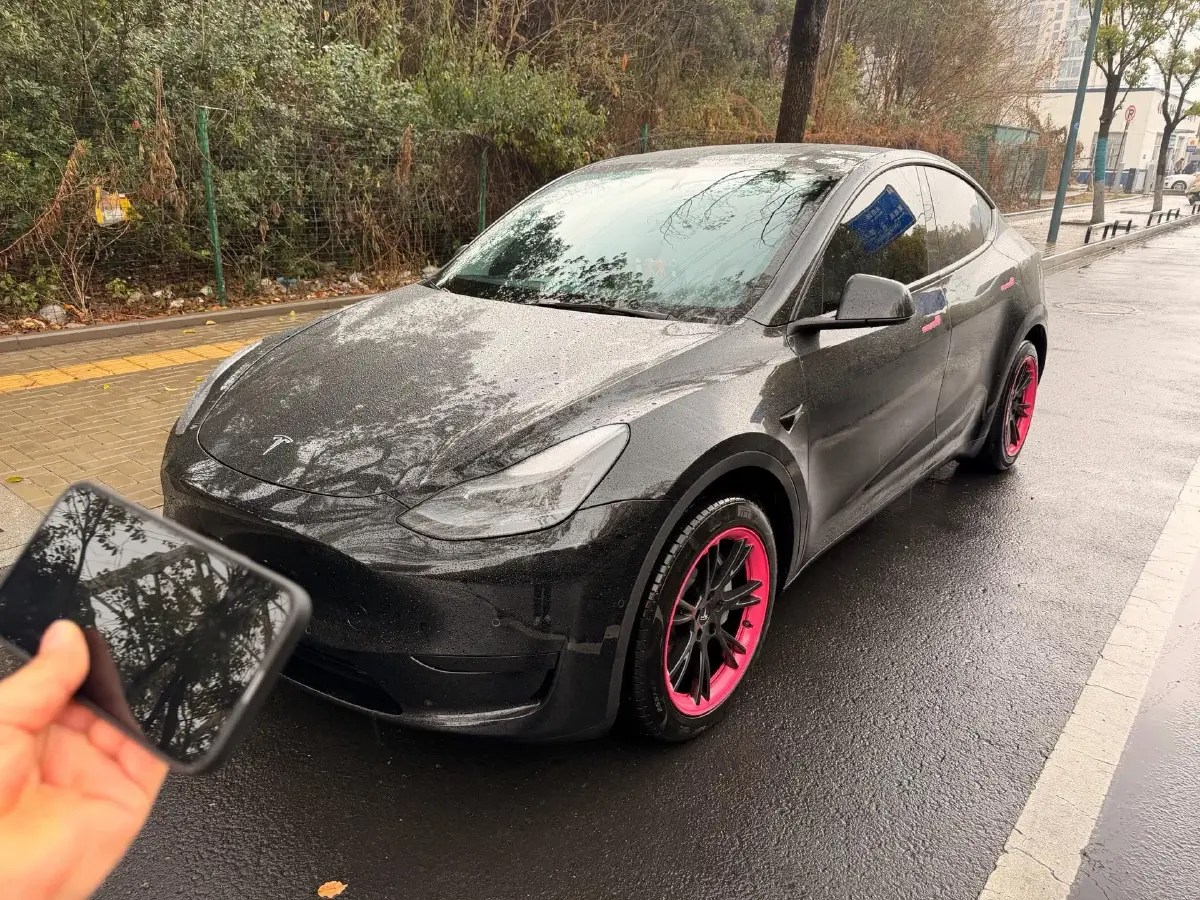 2022 Tesla Model Y BEV 60KWH