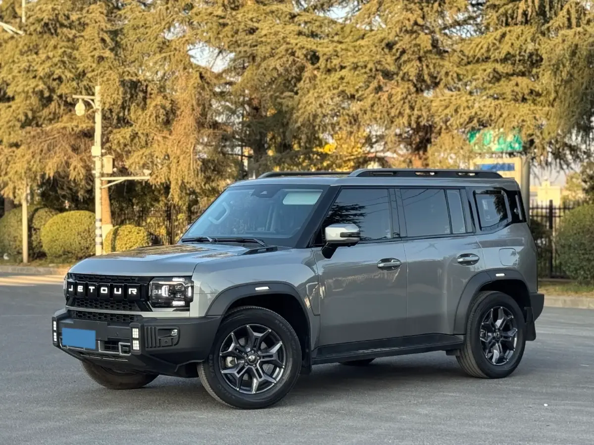 2023 Jetour Traveller 2.0T 254HP L4 7DCT
