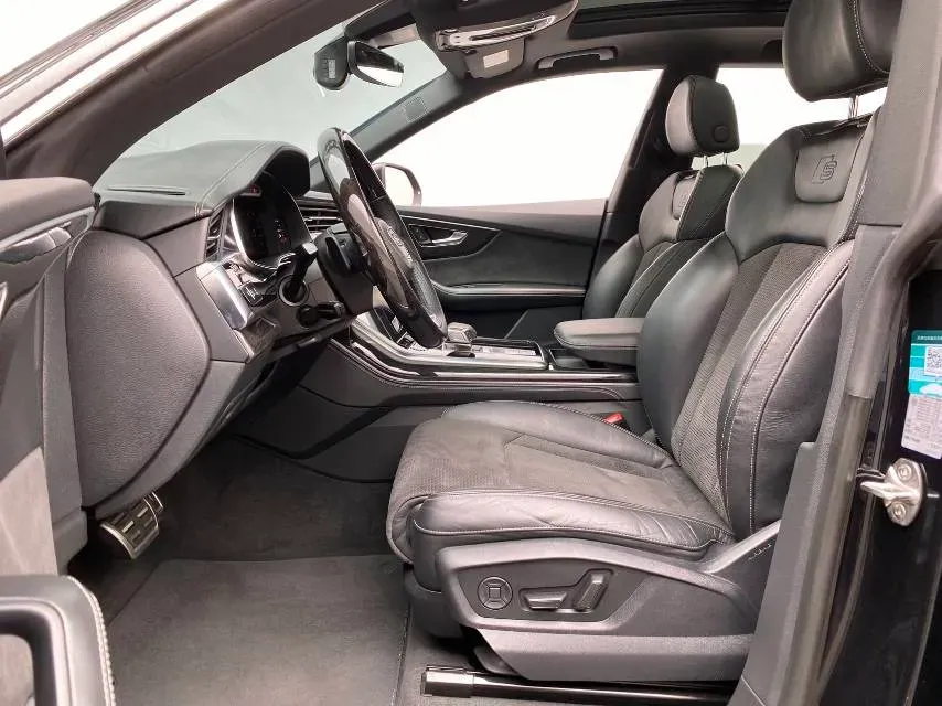 2021 Audi Q8 3.0T 340HP V6 8AT,autocango,china used car exporter,china ev exporter,chinese used car exporter,chinese used ev exporter