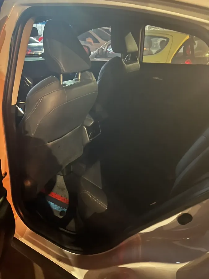 2023 Toyota Harrier 2.5L 178HP L4 E-CVT Hybrid,autocango,china used car exporter,china ev exporter,chinese used car exporter,chinese used ev exporter