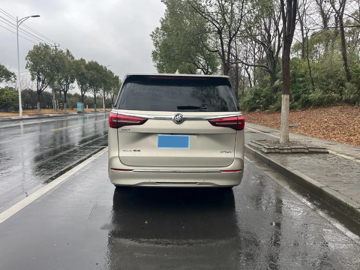 2023 Buick GL8 2.0T 237HP L4 9AT,autocango,china used car exporter,china ev exporter,chinese used car exporter,chinese used ev exporter