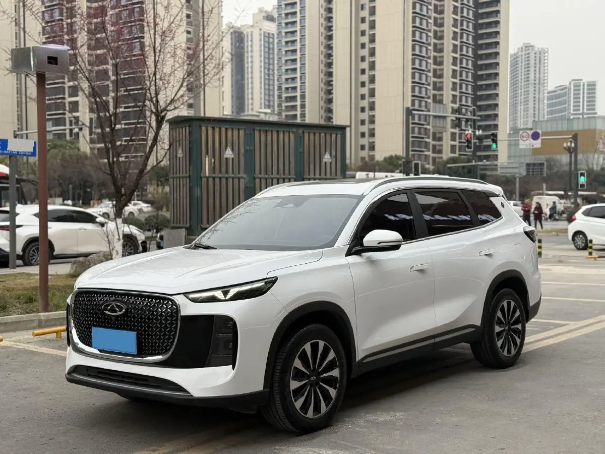 2025 Chery Tiggo 8 Plus 1.6T 197HP L4 7DCT